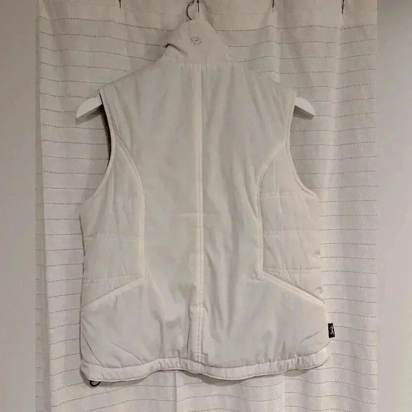 ZeroXposur Women’s Reversible Full Zip Vest - Picture 5 of 10